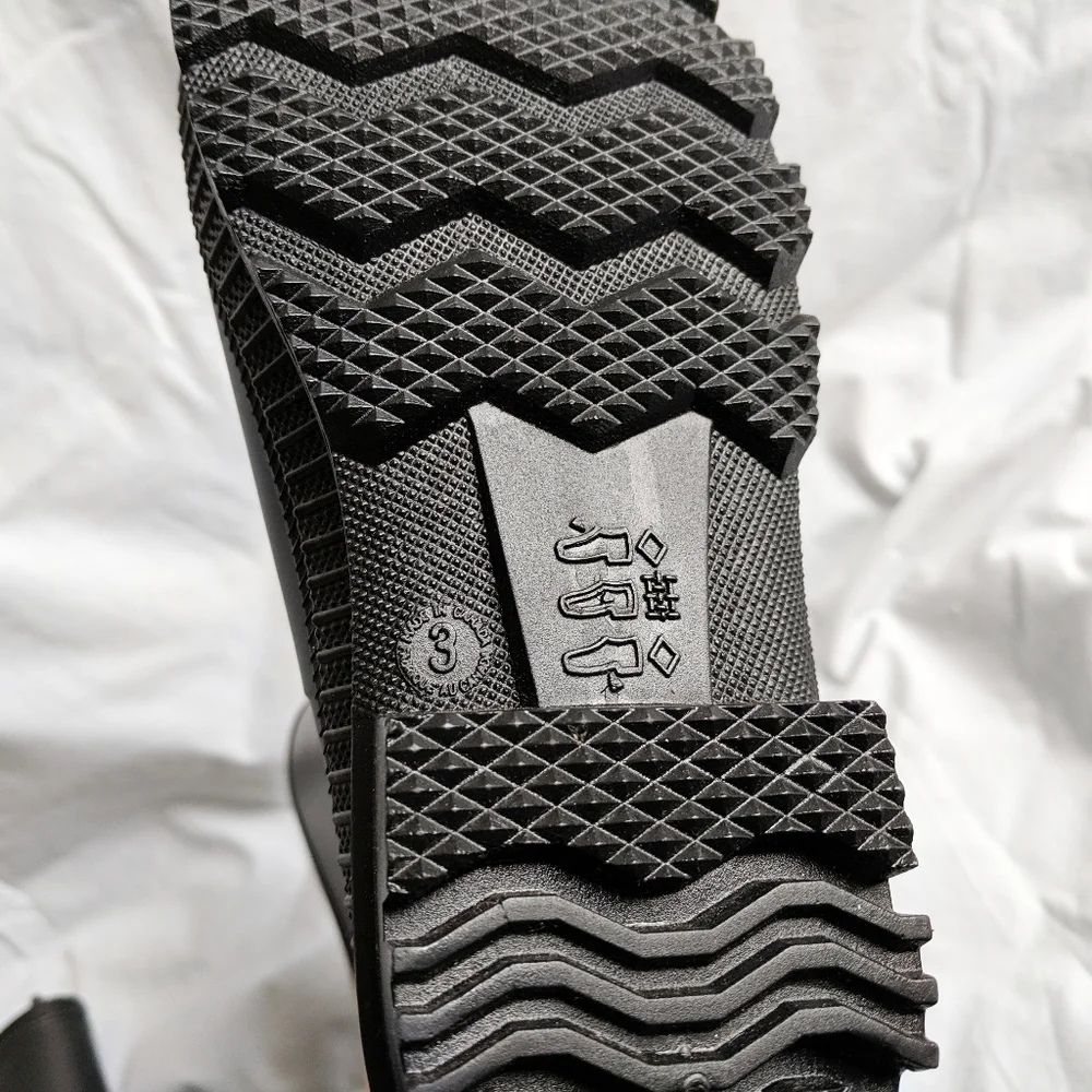 NWOT Kamil unisex stomp rain boots size 3